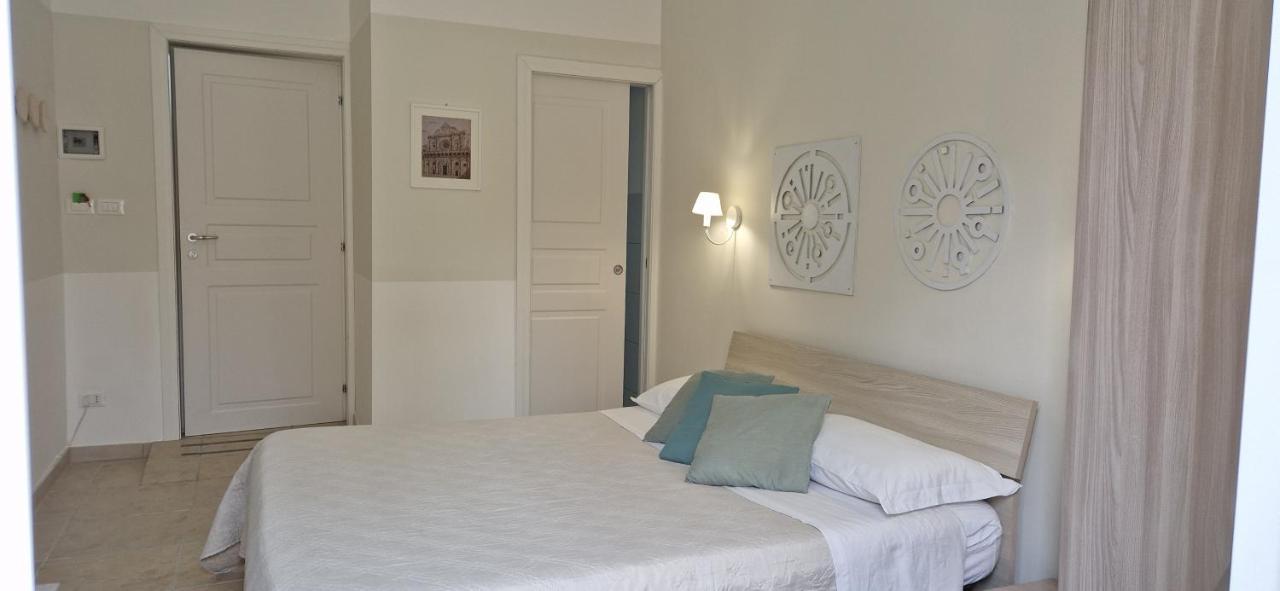 Diaz Rooms Lecce Exterior foto